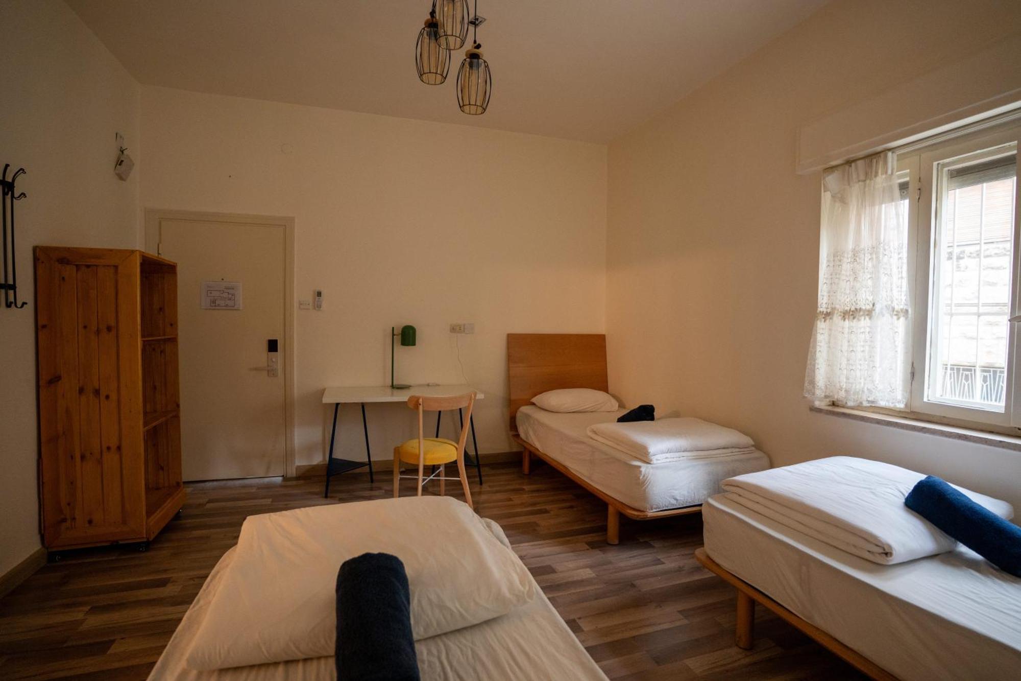 Battuta Hostel Ammán Szoba fotó