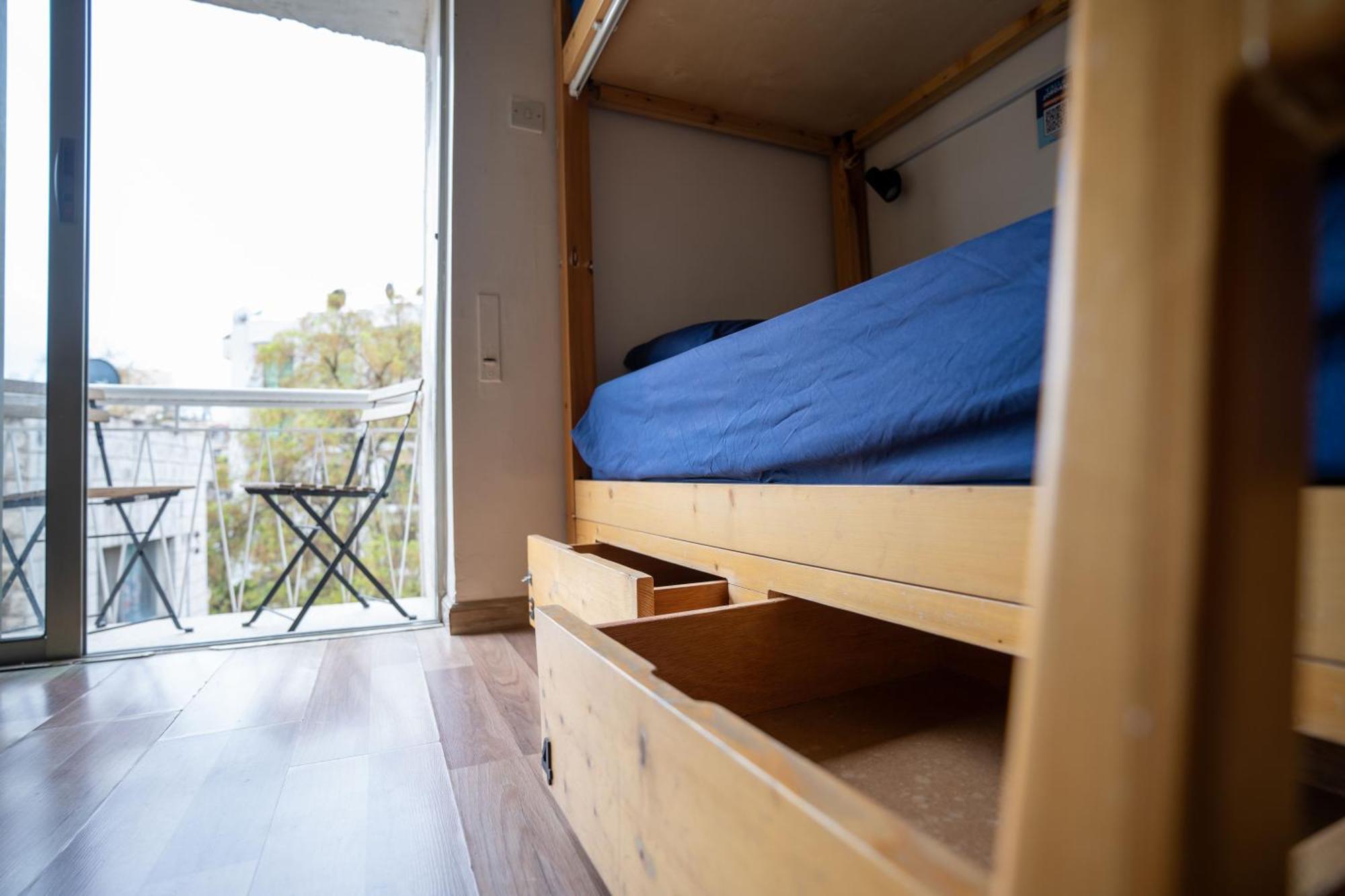 Battuta Hostel Ammán Szoba fotó