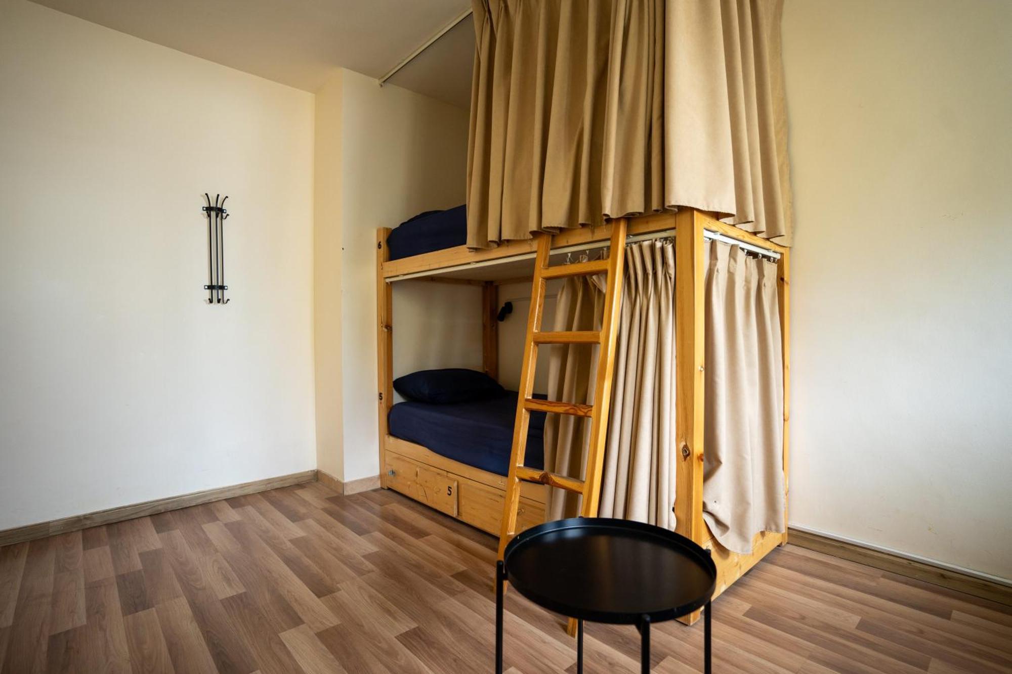 Battuta Hostel Ammán Szoba fotó