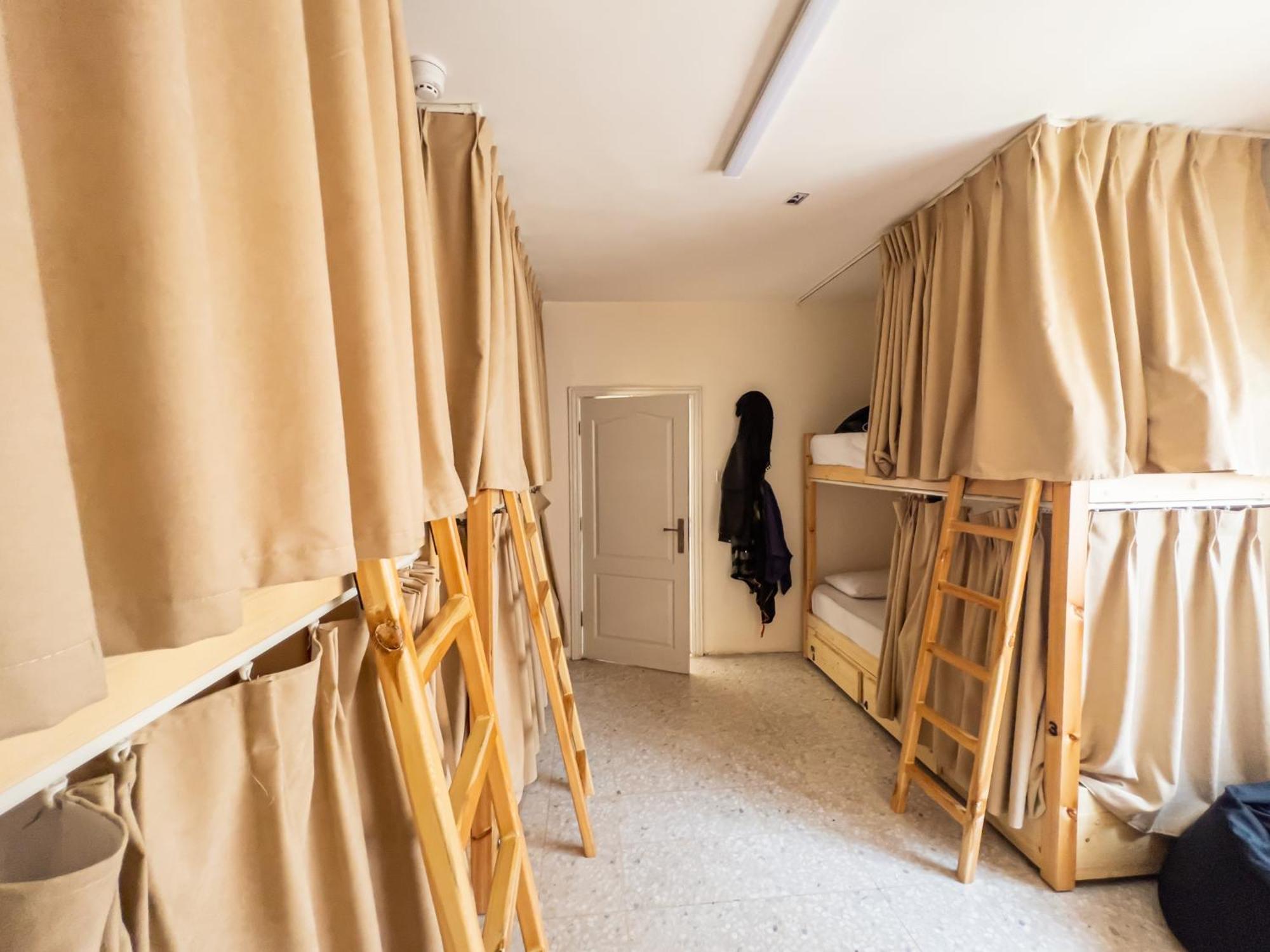 Battuta Hostel Ammán Szoba fotó